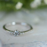 カラット　婚約指輪